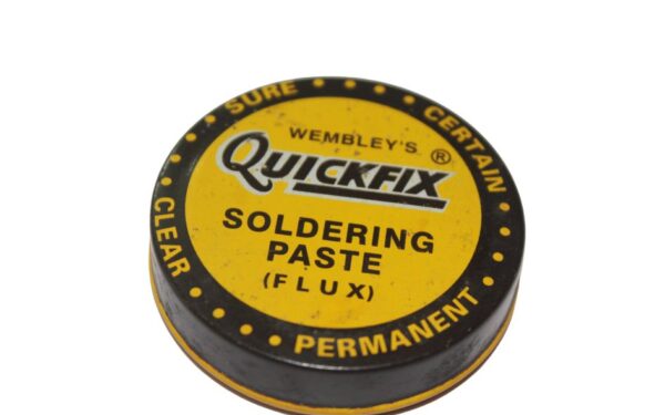 SOLDERING PASTE or FLUX